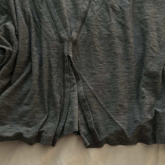 Lululemon Open Back Crop Top - Picture 3 of 4